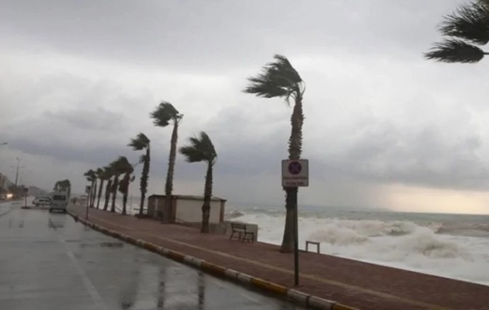 Bursa Valiliği uyardı! 2 ilçe için fırtına riski...