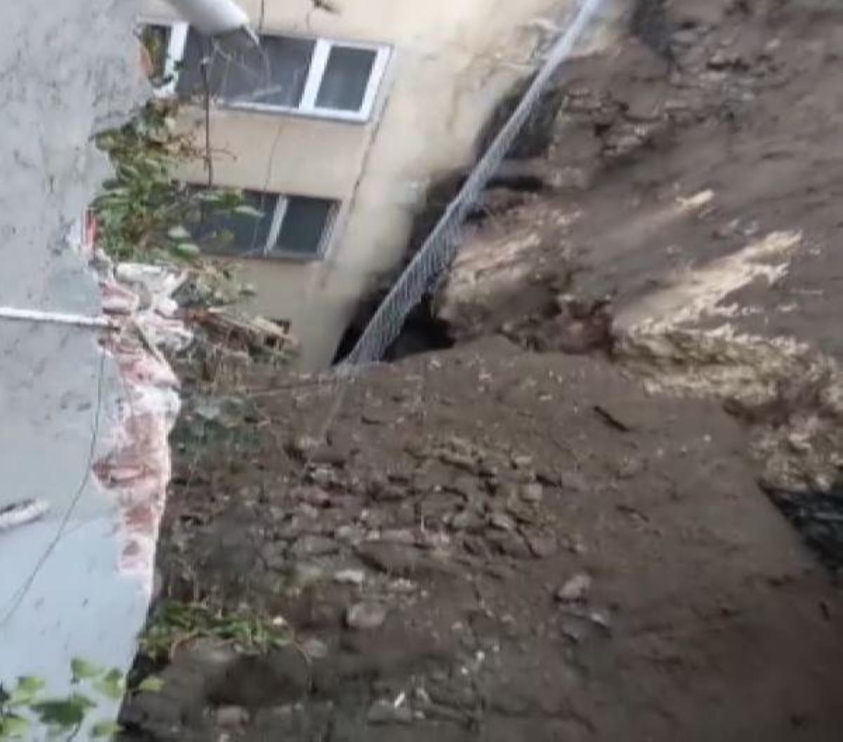 Bursa'da toprak kayması! Vatandaşlar tahliye edildi