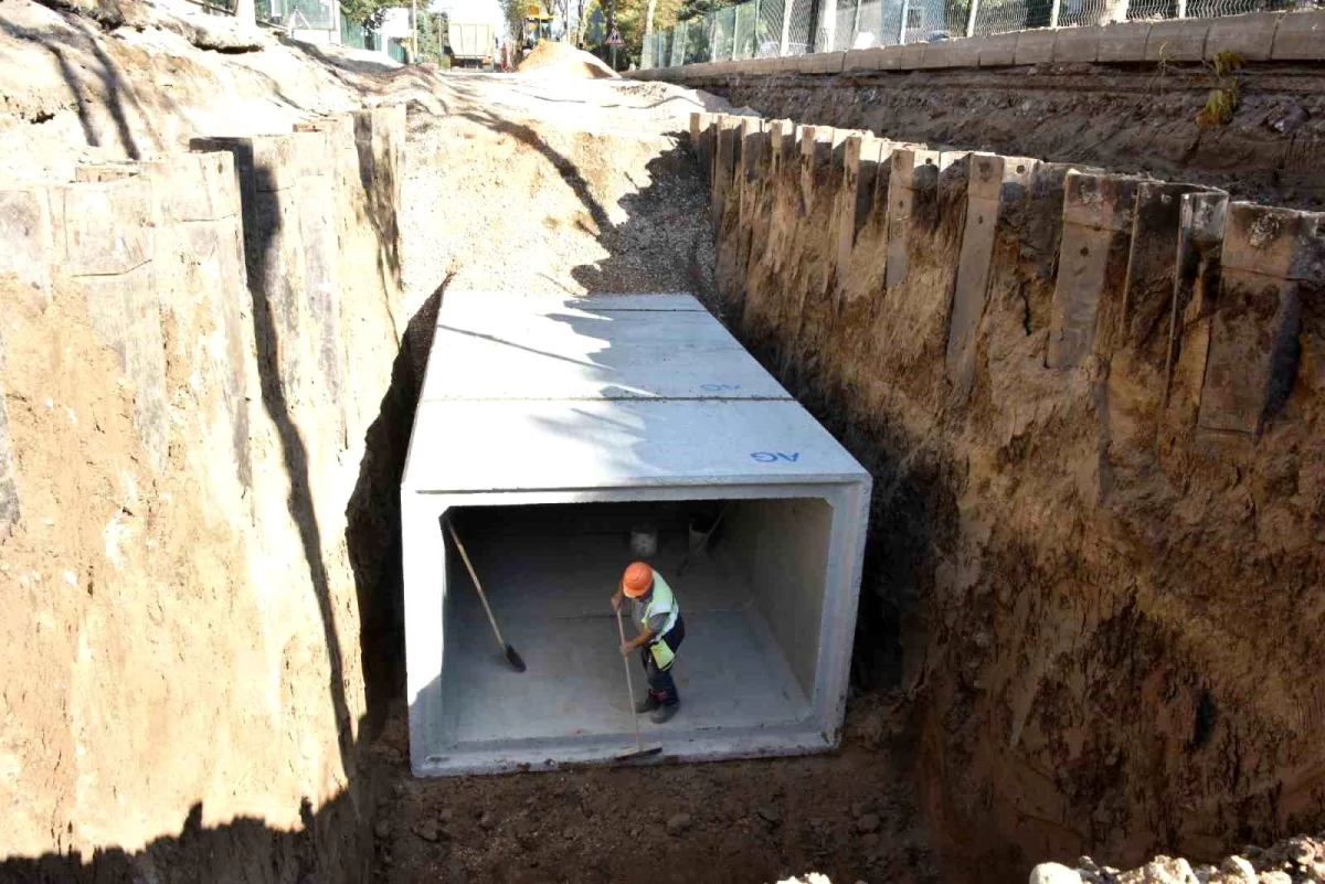 Bursa'da Altyapı Yenileme Çalışmaları Hız Kesmeden Devam Ediyor