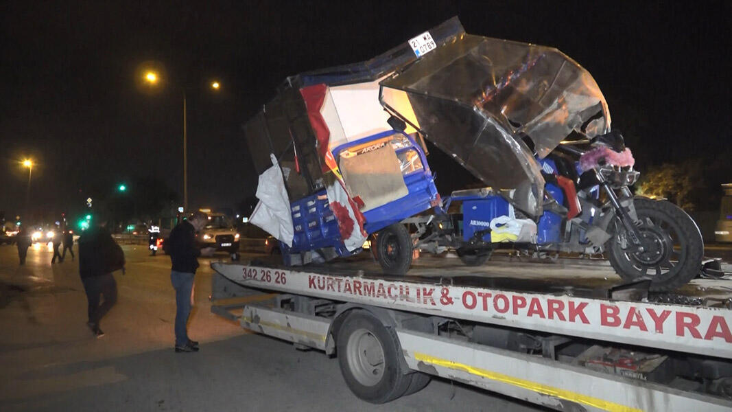 Bursa'da feci kaza! Kırmızı ışıkta durmayınca...