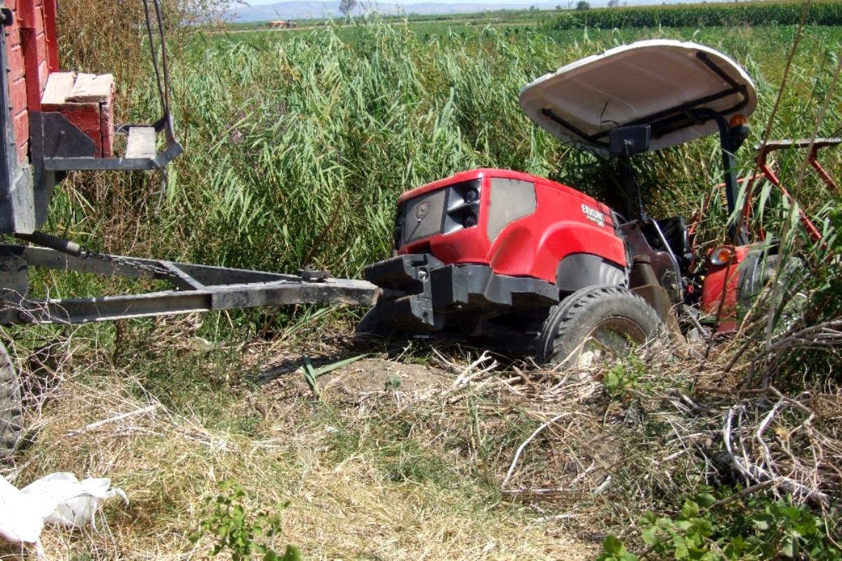 Bursa'da motosikleti ile römorkun altına giren talihsiz adam hayatını kaybetti
