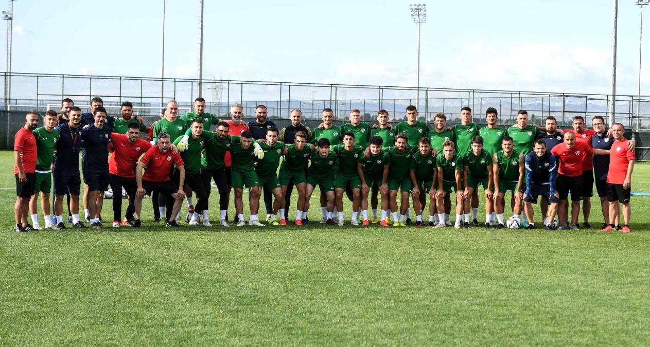 Bursaspor, Afyon'daki ilk antrenmanını gerçekleştirdi
