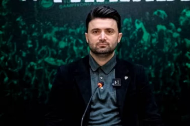 Bursaspor Başkanı Çelik'ten yeni teknik direktör sonrası ilk açıklama: 'Özellikle uyarmak istiyorum...'