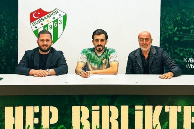 Bursaspor'da Hakkı Türker imzayı attı!
