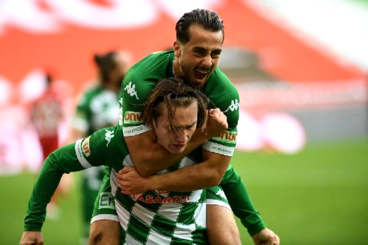 Bursaspor kupada Karşıyaka'yı ağırlıyor