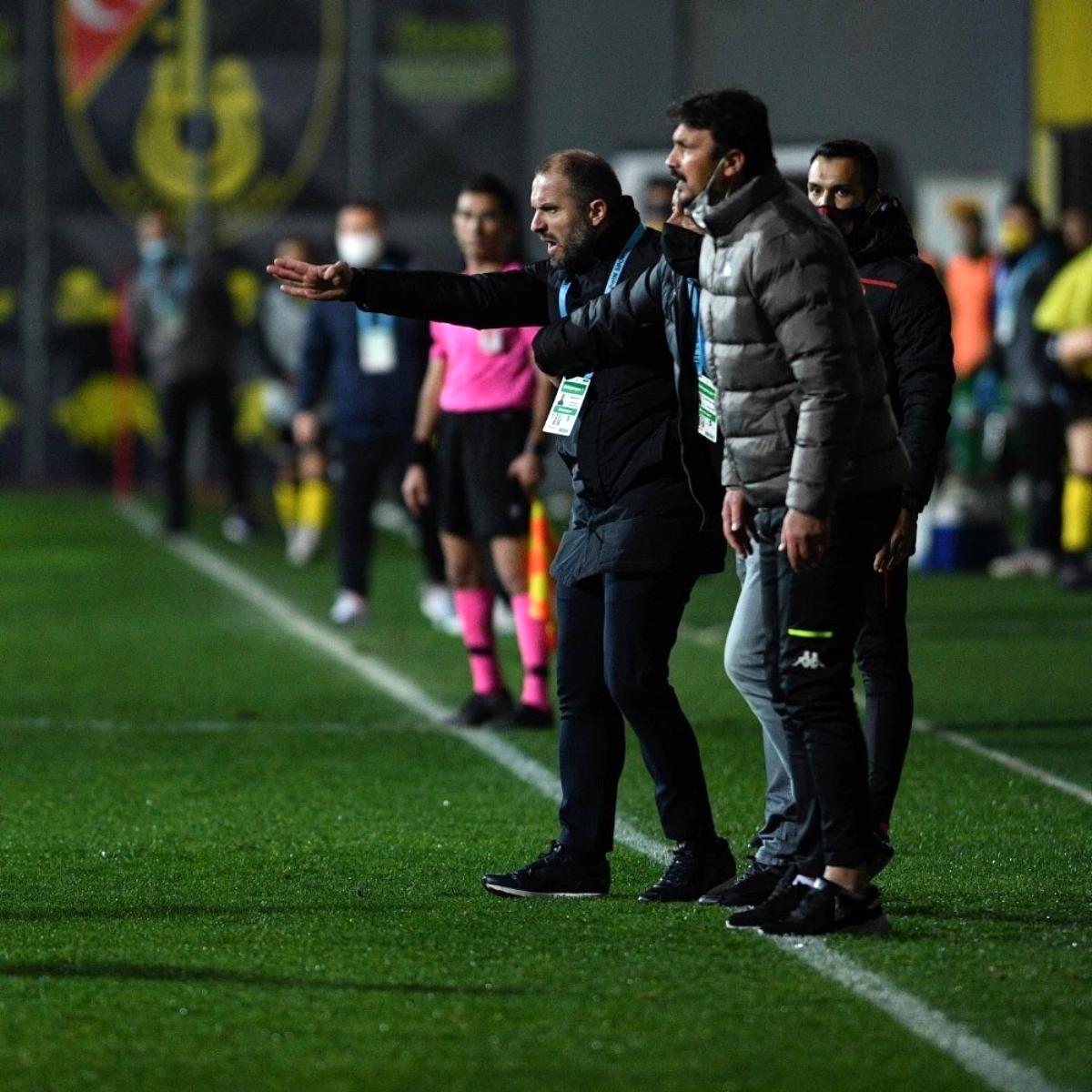 Bursaspor Teknik Direktörü Mustafa Er, kariyerinden bir ilki yaşadı