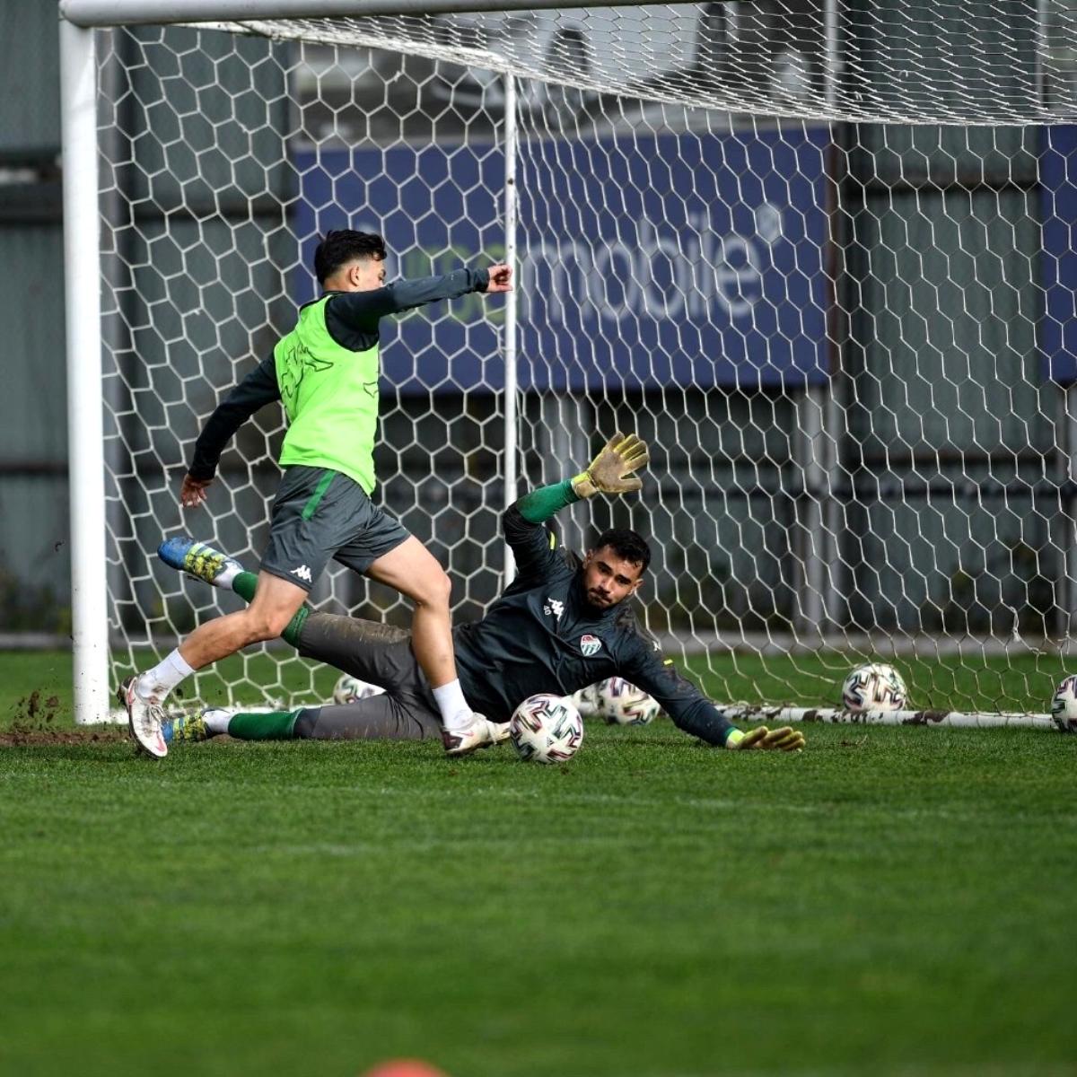 Bursaspor'da Eskişehirspor maçı hazırlıkları yarın başlayacak