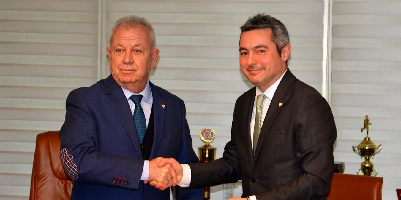 Bursaspor'un tek başkan adayı Ömer Furkan Banaz oldu