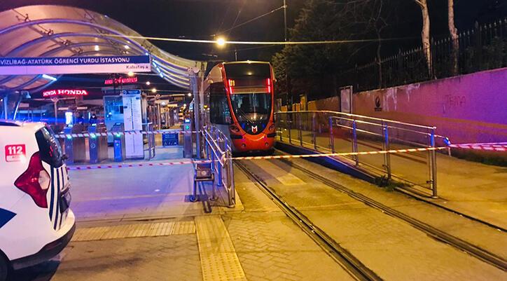 Cevizlibağ'da tramvay raydan çıktı! Seferler yapılamıyor
