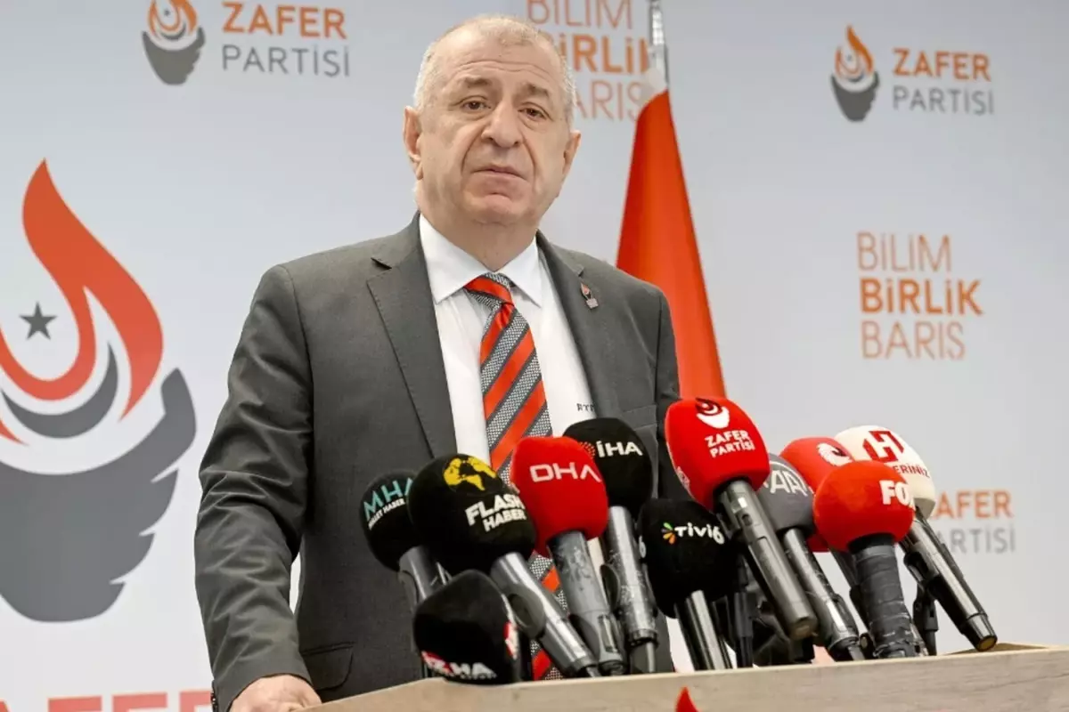 Cezaevindeki Ümit Özdağ'dan yeni fotoğraf