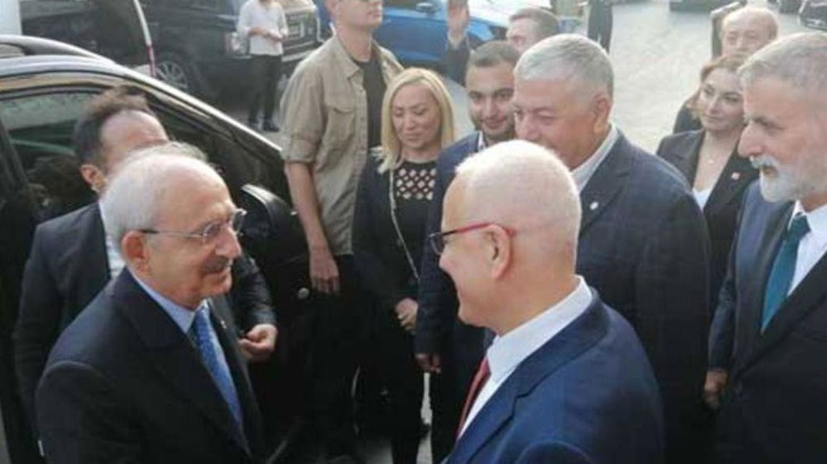 CHP lideri Kılıçdaroğlu, cezaevinden tahliye edilen Merdan Yanardağ'ı ziyaret etti