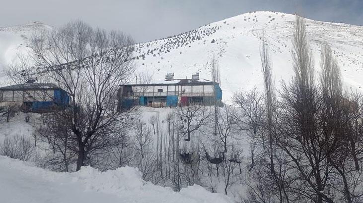 Çığ uyarısı yapıldı! 13 kişi tahliye edildi