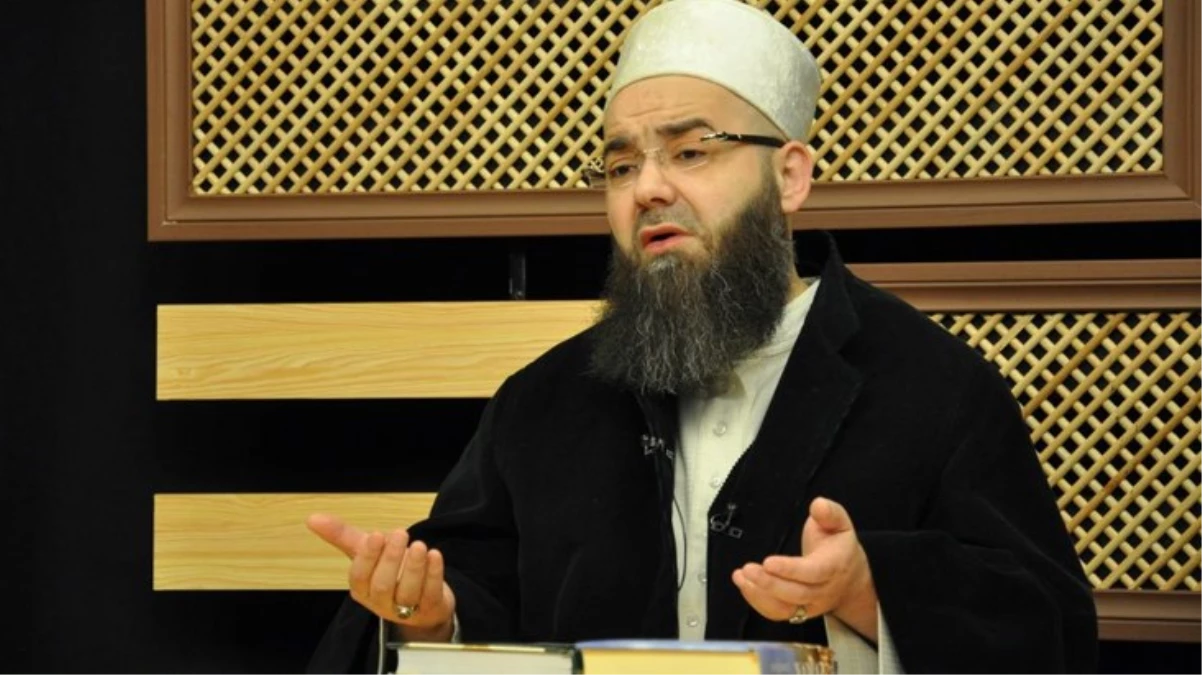 Cübbeli Ahmet, erkek erkeğe tokalaşmayı tehlikeli buldu: Cinsel meyil duyar