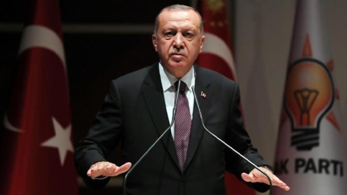 Cumhurbaşkanı Erdoğan'ın fotoğrafıyla para sayma videosu çeken kişiler hakkında soruşturma başlatıldı