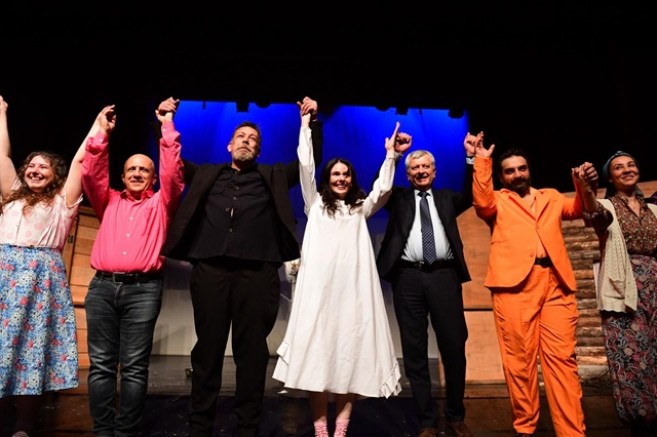 ‘Deli Ayten’ Müzikali Yüreklere İşledi