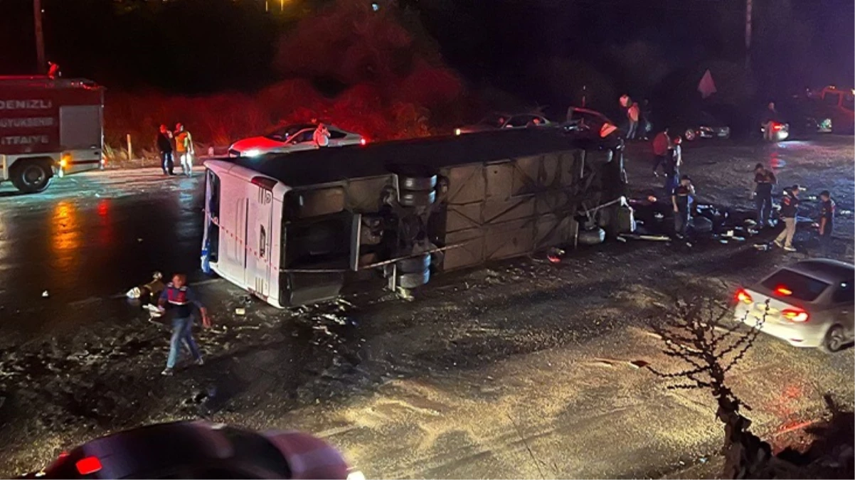 Denizli'de zincirleme trafik kazası: 3 ölü, 50 yaralı