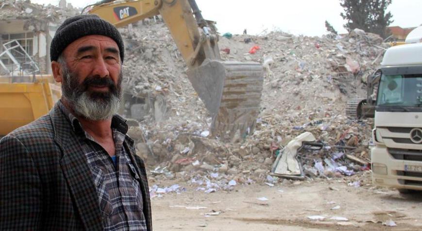 Depremde oğlunu ve torunlarını kaybetti! '7.7 değildi, iki katını düşünün'