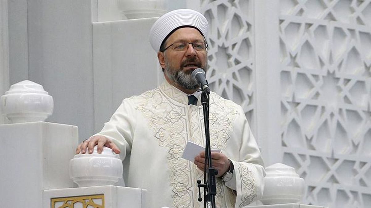 Diyanet'ten yılbaşı hutbesi: Yeni yıl kutlamaları ve piyango haram