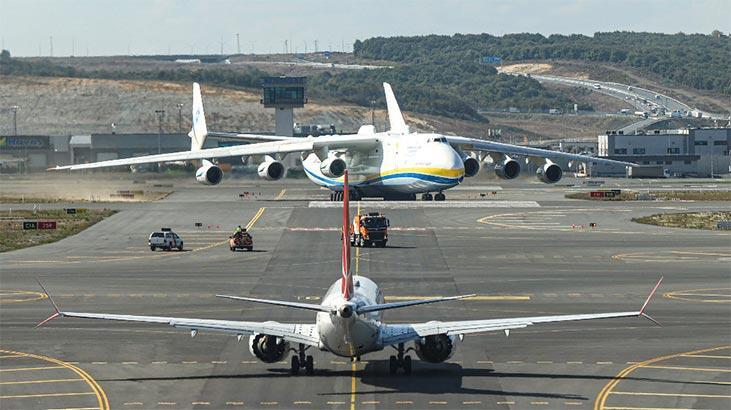 Dünyanın en büyük uçağı İstanbul'da! Böyle karşılandı