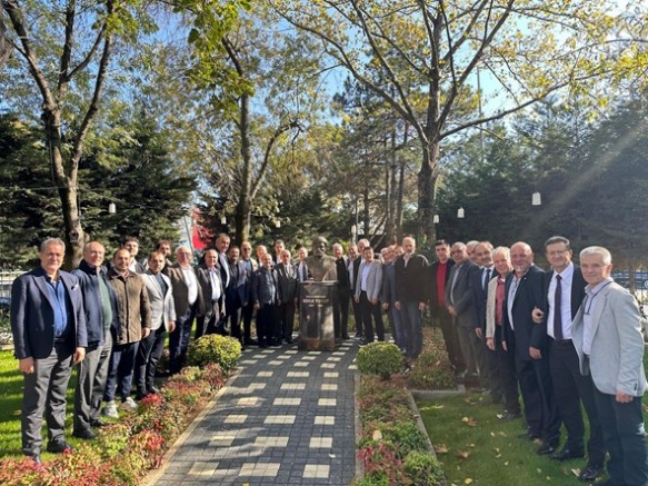 Efsaneler Dostluk Yemeğinde buluştu