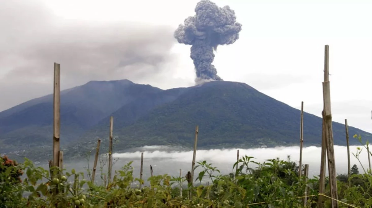 Endonezya'da Marapi Yanardağı'nın patlamasında can kaybı 22'ye yükseldi