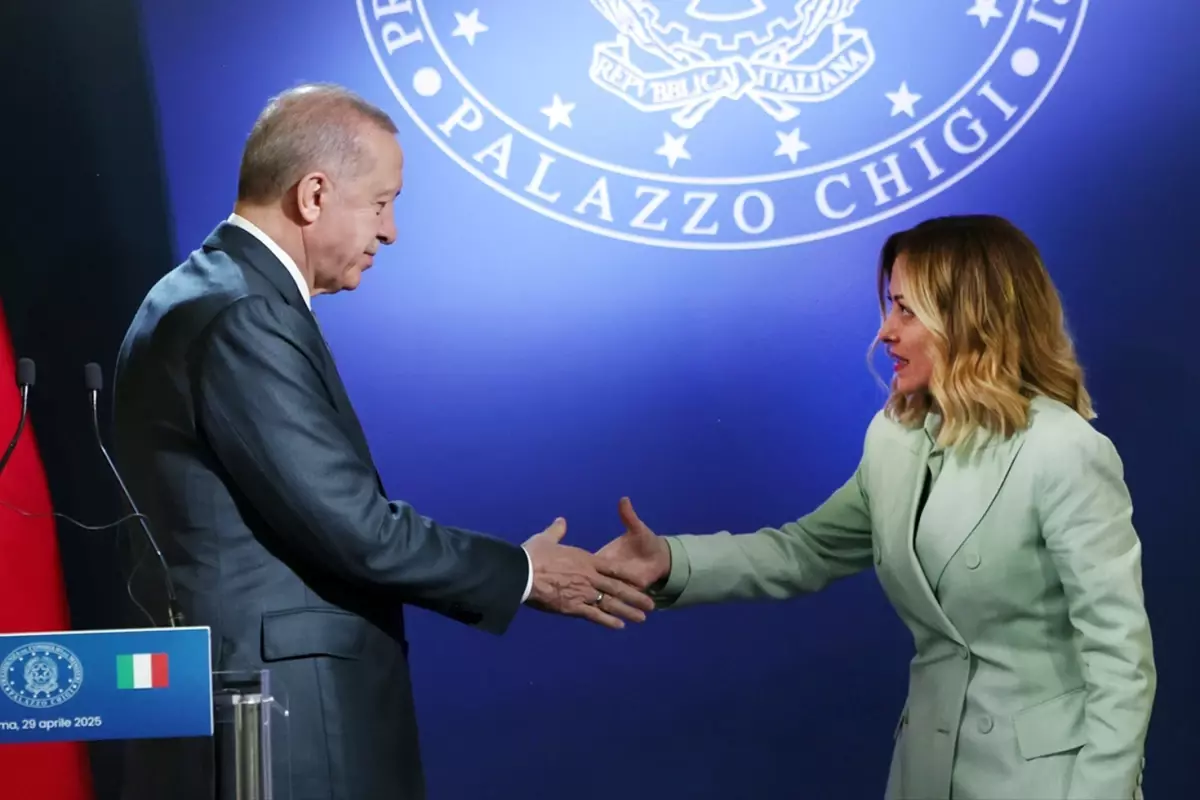 Erdoğan ve Meloni'den İtalya'da ortak zirve