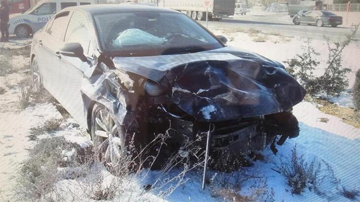 Feci kaza! İki otomobil çarpıştı: 2 ölü, 3 yaralı