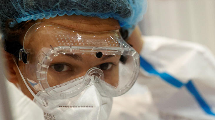 Fransa'da koronavirüs vakaları bir haftada yüzde 54 arttı