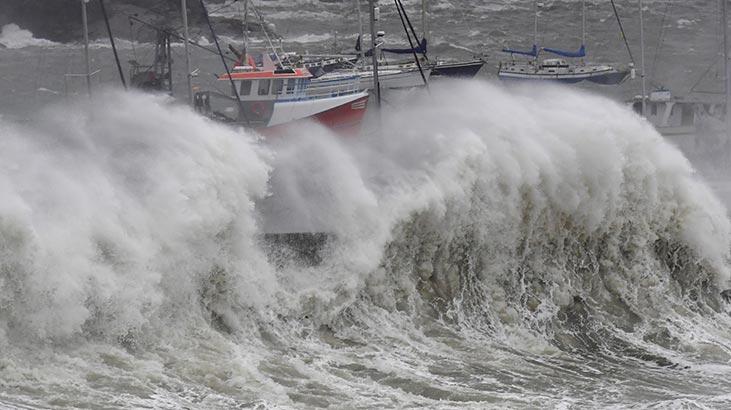 Fransa'yı 'Alex' vurdu! Acil durum ilan edildi