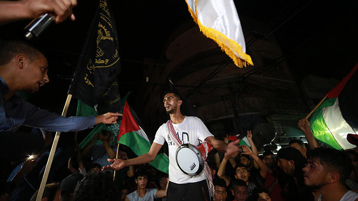 Gazze'de ateşkes sevinci... Sokaklara döküldüler