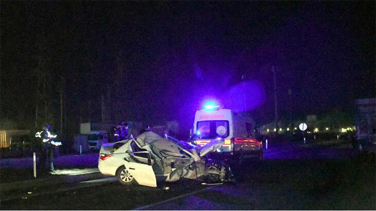 Gece yarısı korkunç kaza! 2 kişi hayatını kaybetti