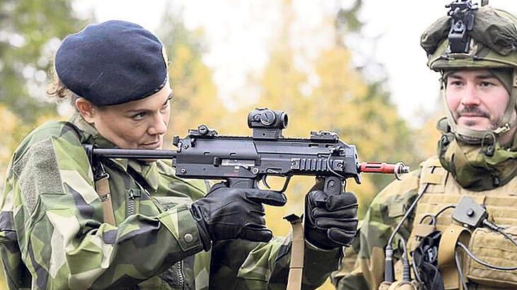 Geleceğin kraliçesi  ‘asker’ oldu