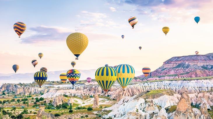 Gökyüzünde sosyal mesafeli uçuş