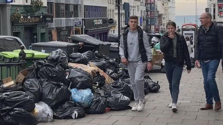 Görüntüler İngiltere'den! Çöp yığınları oluştu