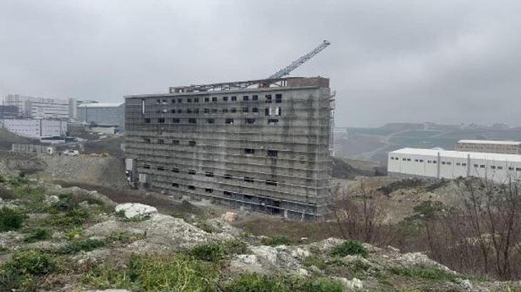 Hadımköy'de molozların altında kalan inşaat işçişi öldü