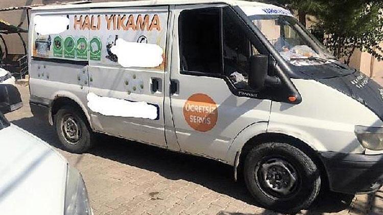 Halı yıkama minibüsünden 33 kaçak göçmen çıktı