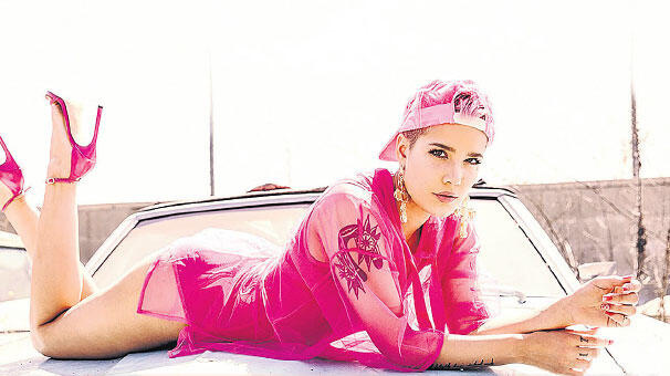 Halsey, Ramazan’ı kutladı