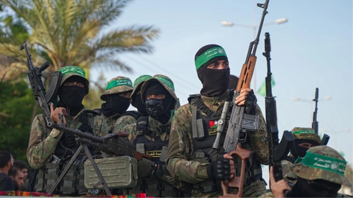 Hamas, çatıştıkları İsrail askerlerinden bir kısmını daha rehin aldı