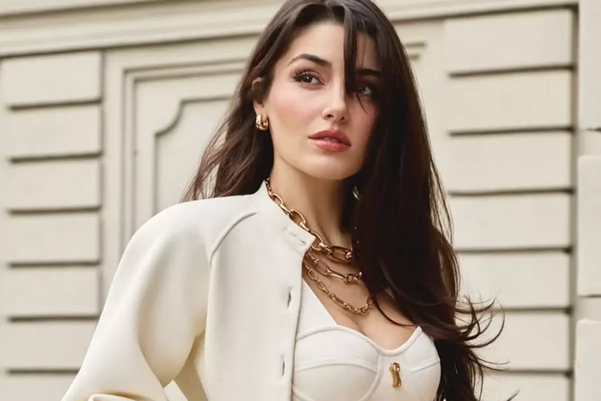 Hande Erçel Maldivler'den paylaştı, herkes aynı soruyu sordu!