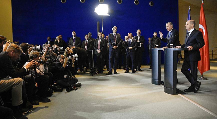 Hande Fırat basın toplantısında yaşananları anlattı: Erdoğan'ın sözlerini hazmetmeleri zaman alacak