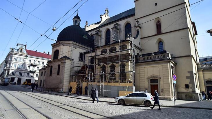 Hindistan, Ukrayna'daki Büyükelçiliğini Polonya'ya taşıyor