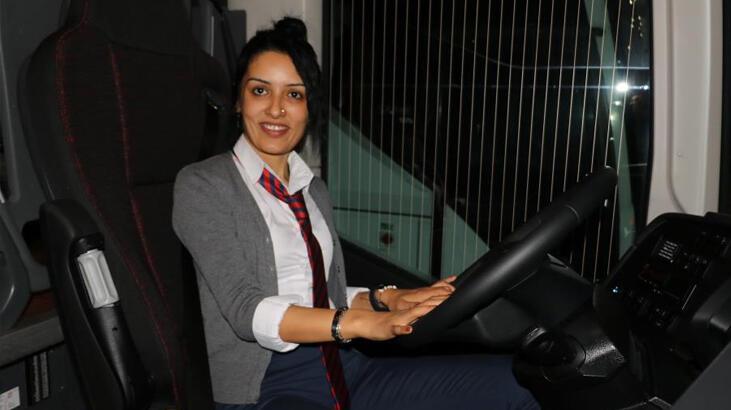 Hostesi olduğu otobüse kaptan şoförü olan Yeliz: Kadınlar hayallerini bırakmasın