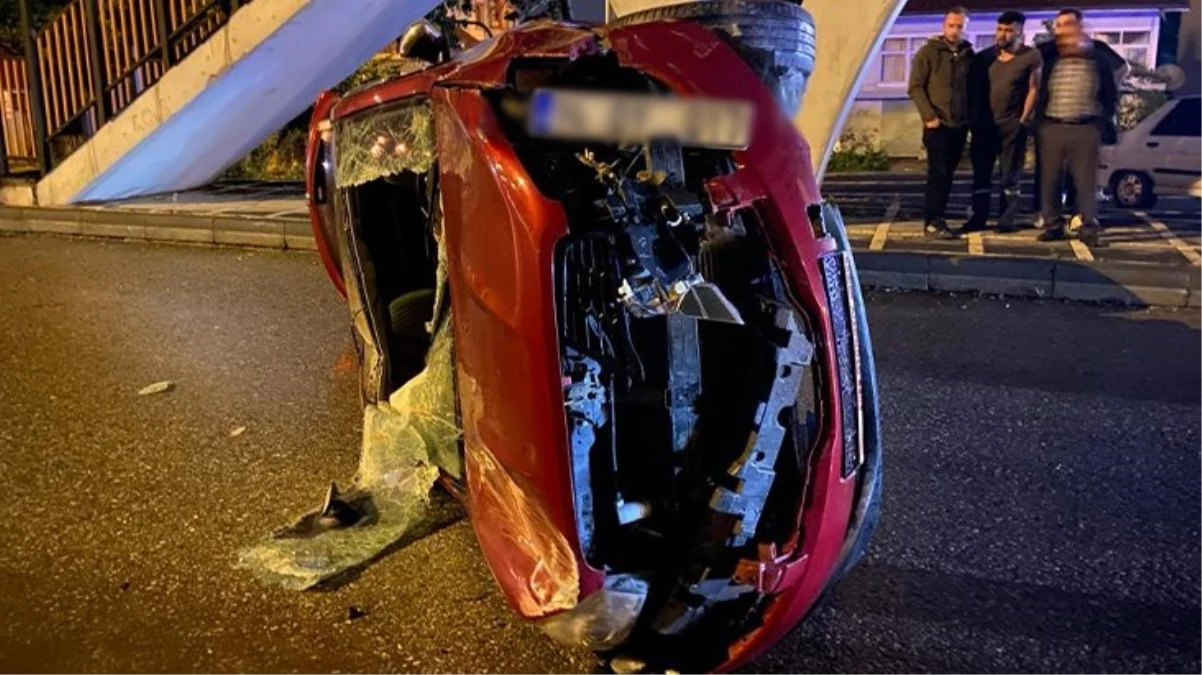 Hurdaya dönen otomobilin sürücüsü olay yerinden kaçtı