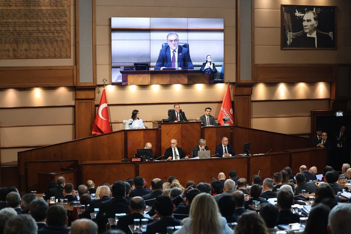 İBB Meclisi'nde Deniz Gezmiş anmasına AK Parti ve MHP'den tepki