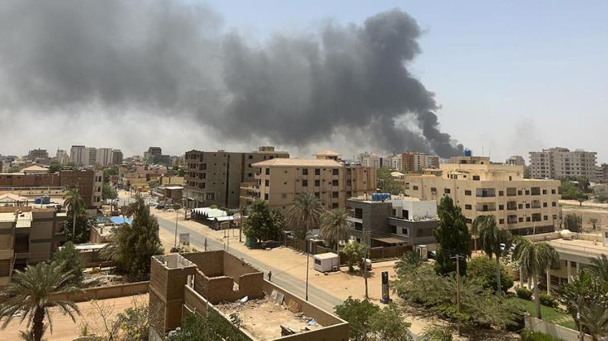 İç savaşa sürüklenen Sudan'da ordu komutanının açıklaması tansiyonu iyice yükseltecek: Henüz harekete geçirmediğimiz askeri üslerimiz var