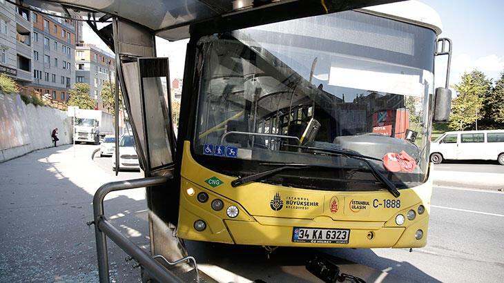 İETT otobüsünün freni boşaldı! Faciadan dönüldü