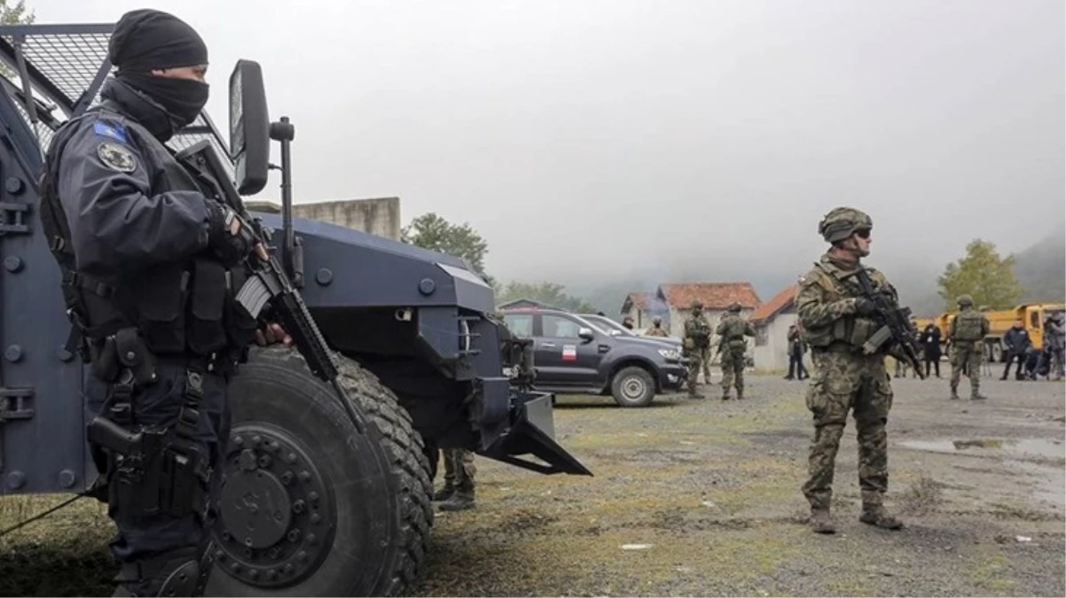 İki ülke savaşın eşiğinde! Sırplar sınıra asker yığdı, Kosova'dan hemen çağrı geldi