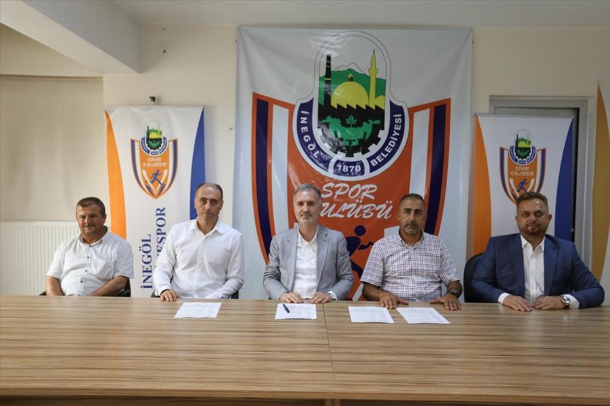 İnegöl Belediyespor 2. Lig Voleybol Takımı Serkan Seçkin'e Emanet