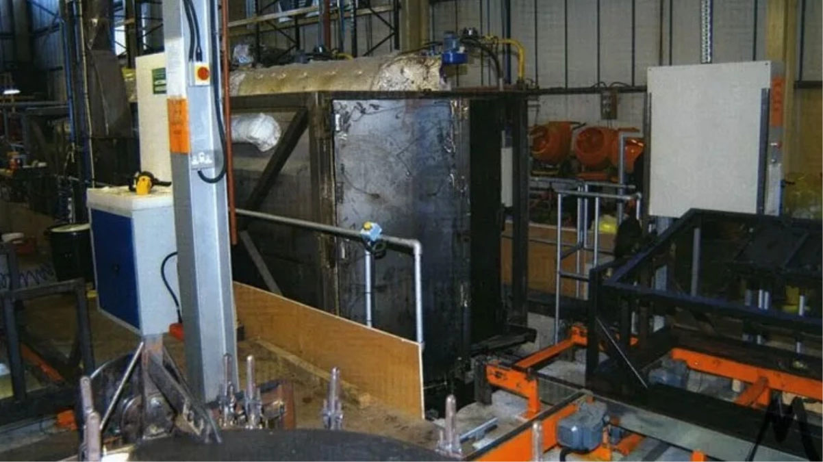 İngiltere'de fabrikanın fırınında mahsur kalan işçi feci şekilde hayatını kaybetti