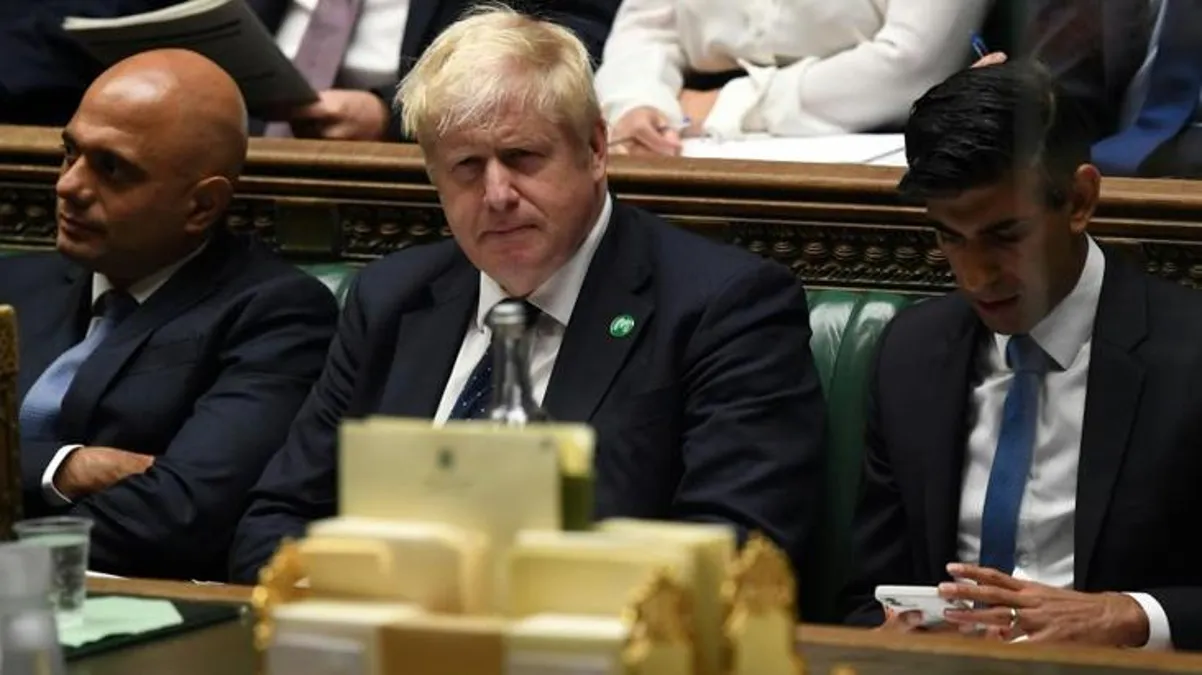 İngiltere'de iki bakan peş peşe istifa etti! Muhalefet, hükümetin çökmekte olduğunu öne sürdü